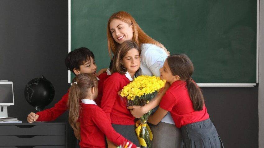 Öğretmenler Günü Mesajı ve Sözleri: En Güzel, Resimli Öğretmenler Günü Mesajları, Sözleri…
