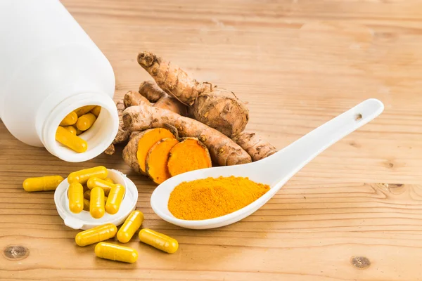 zerdeçal_kökü_ve_tozu