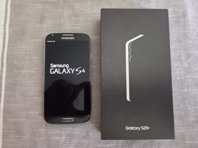 Telefonla bankacılık ve online bankacılık ekranları