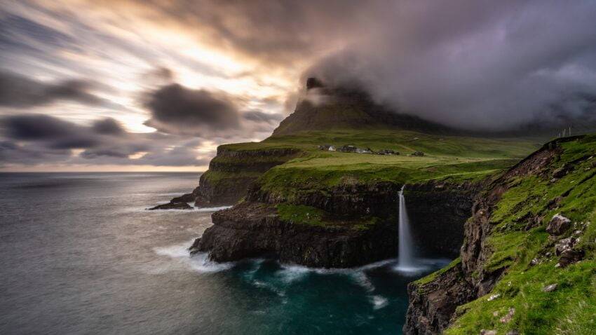 Faroe Adaları nerede, nüfusu kaç? hangi dili konuşuyor, neyi meşhur? nereye bağlı?